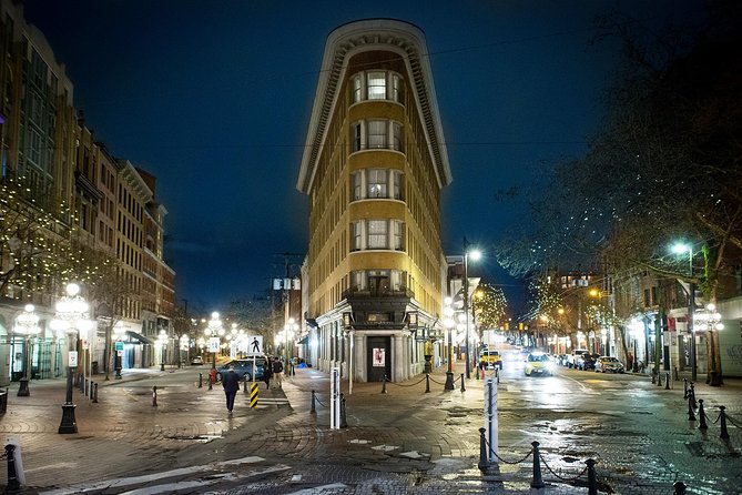 Vancouver Lost Souls of Gastown Walking Tour - Why Lost Souls of Gastown Feels Like Street Theater