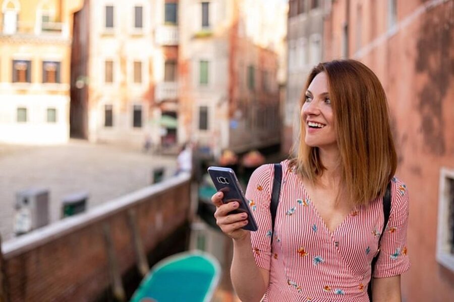 Venice: City Highlights and Hidden Gems Walking Tour - Palazzo Contarini del Bovolo and the spiral staircase moment