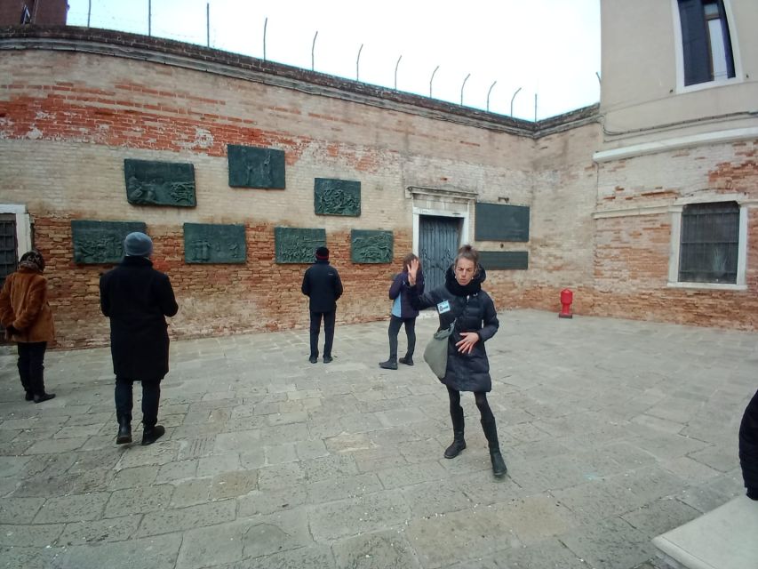 Venice: Jewish Ghetto Walking Tour with Synagogue Visits - Price and value: what $105 buys you in Venice terms