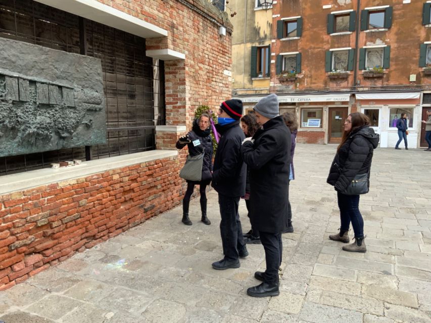 Venice: Jewish Ghetto Walking Tour with Synagogue Visits - Ghetto Nuovo and Ghetto Vecchio: tall walls, tight squares, and survival