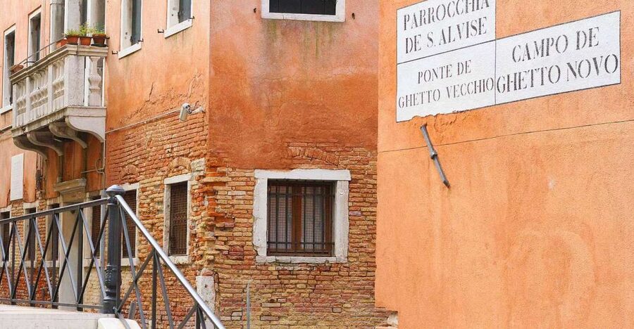Venice: Jewish Ghetto Walking Tour with Synagogue Visits - Cannaregio and the walk into the Ghetto’s real geography