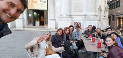 Venice: Local Secrets of Venice Tapas & Wine Walking Tour - Your first bacaro stop: the cicchetti ritual and a wine choice