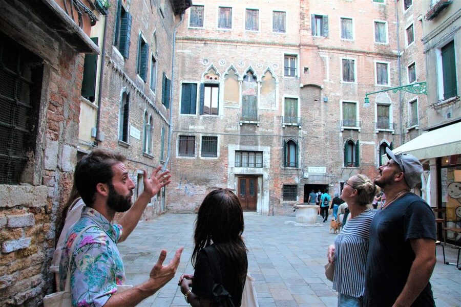 Venice: Local Secrets of Venice Tapas & Wine Walking Tour - Should you book? My practical take