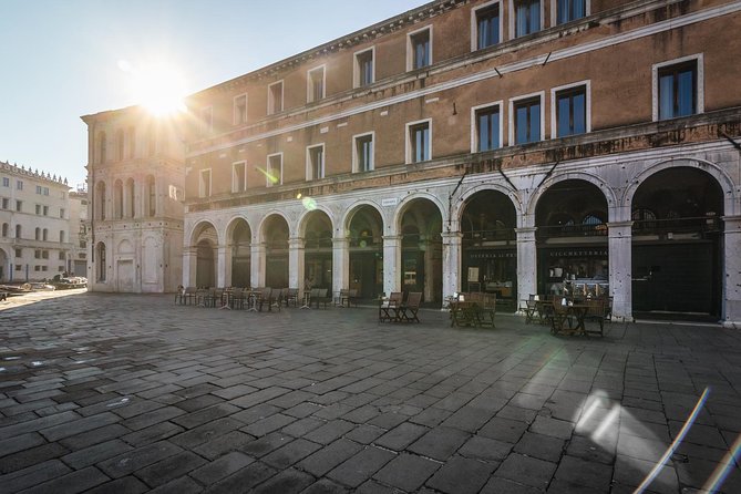 Venice: San Marco to Rialto Walking Tour & Spritz Like a Local - The Pantheon of Venice Stop: A Major Landmark with a Nickname