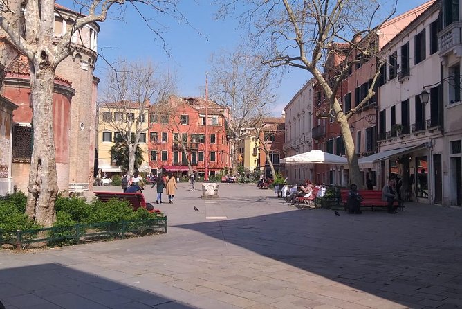 Venice Small Group Walking Tour of Most-Famous Sites &Attractions - The guides: what the best reviews have in common (and what to watch for)