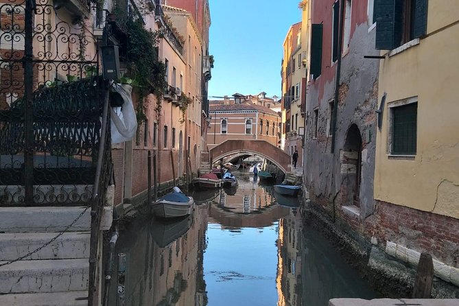 Venice Small Group Walking Tour of Most-Famous Sites &Attractions - Starting at Campiello dei Squelini (and finding your guide fast)