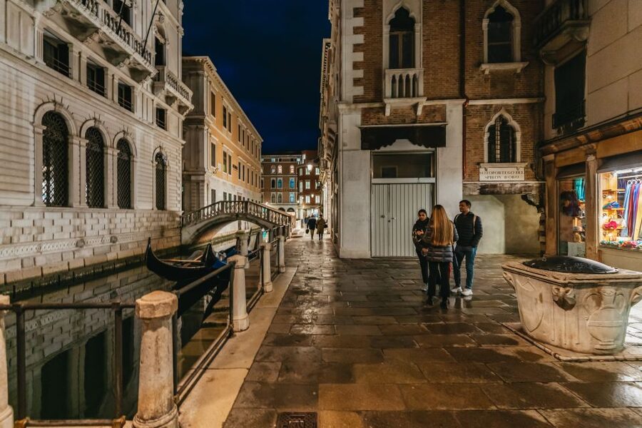 Venice: The Ghost & Legends Walking Tour - Campo San Giovanni e Paolo: grand past with a sharp edge