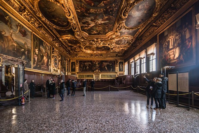 Venice: Winter Pass Top Attractions & City Walking Tour - Stop 3: Procuratie Vecchie near St. Mark’s Square