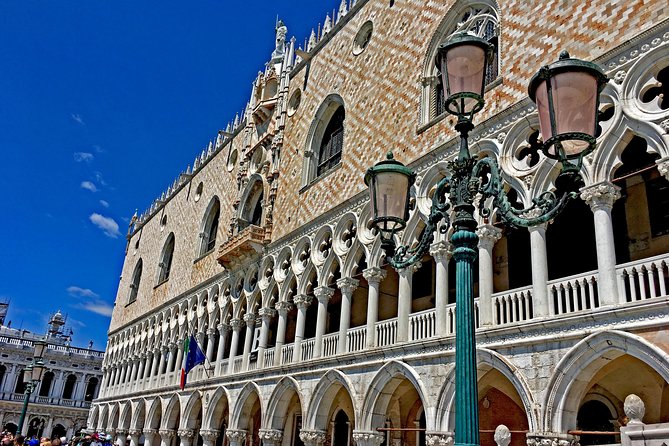 Venice: Winter Pass Top Attractions & City Walking Tour - Gondola Gallery & VR, plus History Gallery & VR: fun extras or time fillers