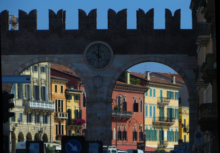 Verona: 3-Hour Guided Walking Tour - What you’re paying for: $118.95 for up to 5 (and when it’s worth it)
