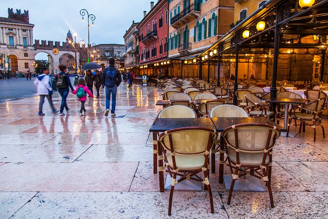 Verona Full Meal & Wine Tasting Walking Tour by Do Eat Better - Piazza delle Erbe: finishing with risino or gelato