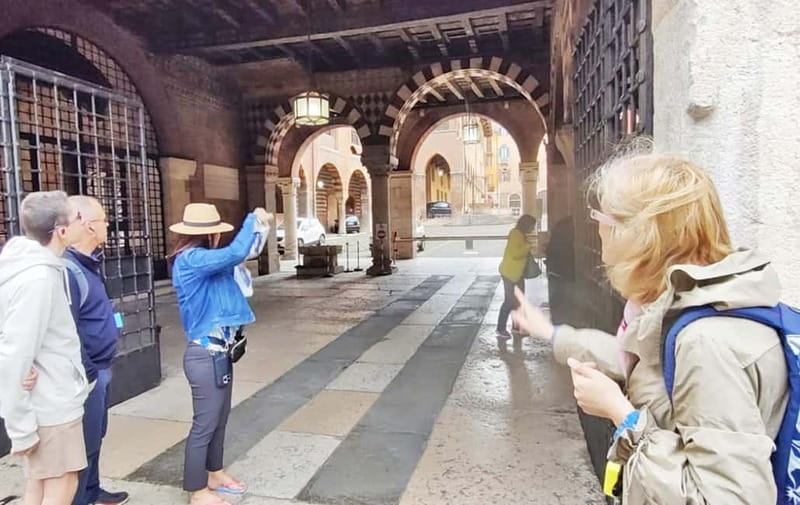 Verona: Guided Small Group Walking Tour of the City of Love - First stop: Piazza Bra and Verona Arena, set the tone fast