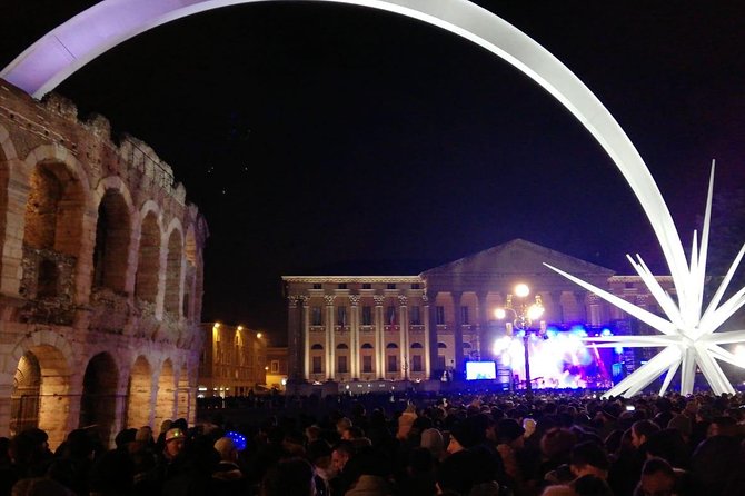 Verona Moonlight Walking Tour - First steps: meeting at Piazza Erbe, under Verona’s frescoes