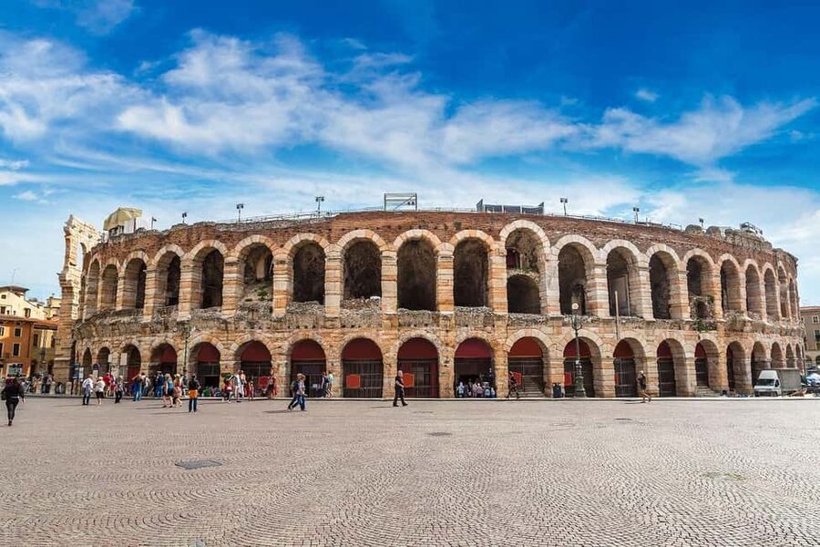 Verona: Small Group Guided Walking Tour with Arena Tickets - Roman Arena Access: Skip the Lines, But Know When You’ll See It Inside