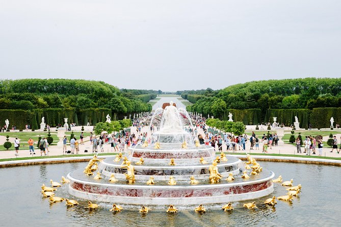 Versailles Château and Gardens Walking Tour from Paris by Train - Small group size and guide style: why max 20 matters