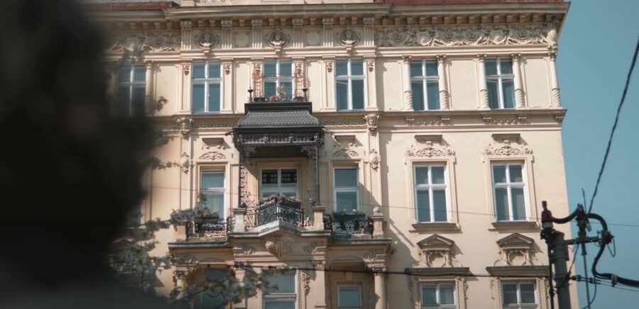 Vienna: 2-Hour Historical Crimes Guided Walking Tour - How the Guide Turns Monuments Into Stories You Can Remember