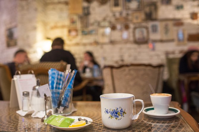 Vienna for Food Lovers: Cafés, Markets & Austrian Cuisine - Naschmarkt and Brunnenmarkt: two markets, two moods of Vienna