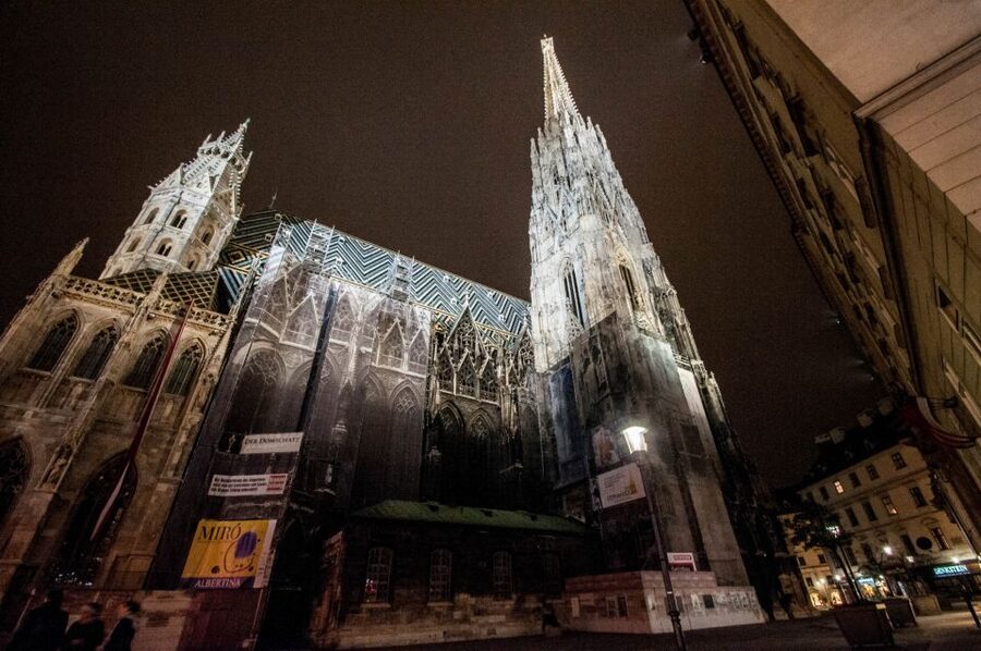 Vienna: Ghosts and Legends Guided Nighttime Walking Tour - Key points to know before you go