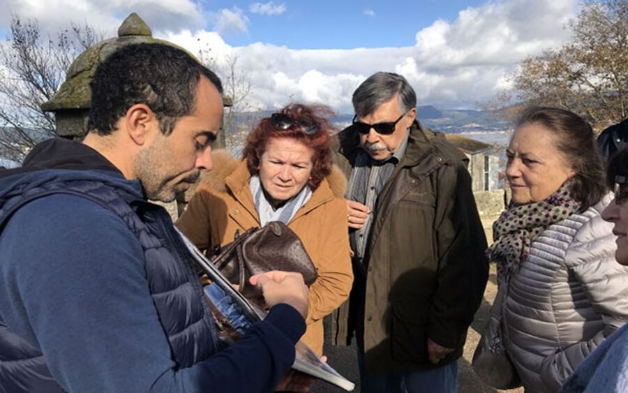 Vigo: Walking Tour with local History & Culture - Toward the sea: Rúa Pescadería and the Port of Vigo