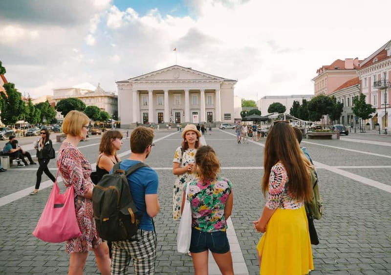 Vilnius Old Town walking tour with snacks - Presidential Palace and Vilnius University: Seeing Power and Learning in the Same Breath