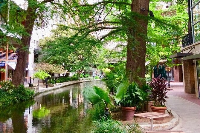 Walking Tour Along the San Antonio Riverwalk And Around Downtown - The Alamo Stop: A Big Story Told From the Outside