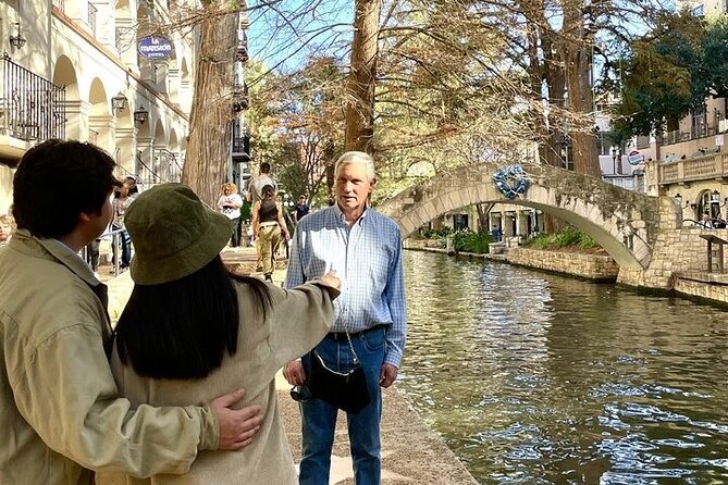 Walking Tour Along the San Antonio Riverwalk And Around Downtown - San Antonio River Walk: How to See It Like a Local