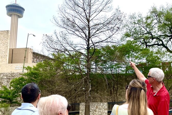 Walking Tour Along the San Antonio Riverwalk And Around Downtown - Torch of Friendship: A 65-Foot Landmark With a Purpose