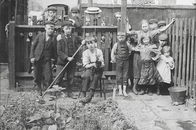 Walking Tour around Spitalfields in the East End of London - An ancient market story: how markets survive and change