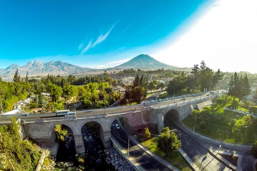 Walking tour in the Historic Center of Arequipa - El Puente Grau volcano views: Misti, Chachani, and Pichu Pichu