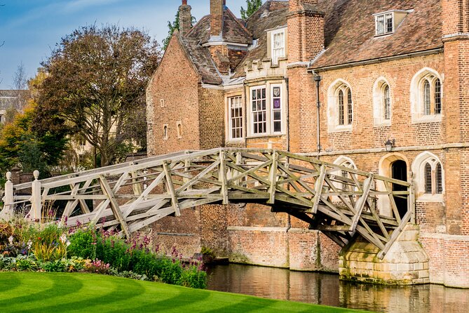 Walking Tour of Cambridge - Guides With Real Personality: Why Style Matters Here