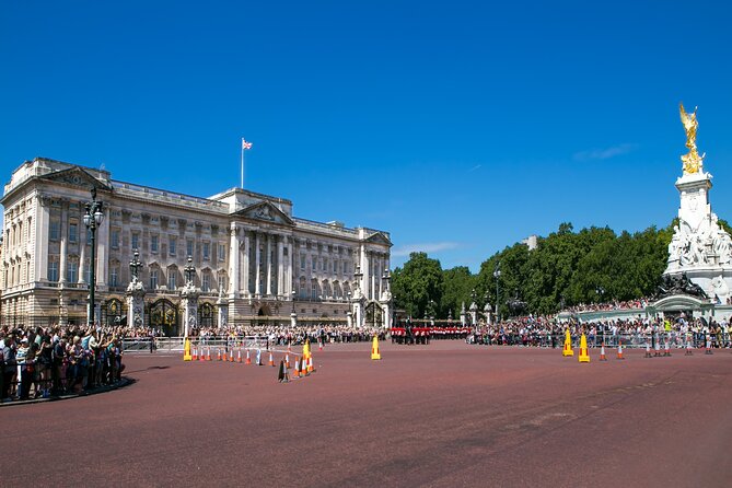 Walking Tour of London Westminster Abbey, Big Ben, Buckingham - What you get for $95.70: value depends on your Abbey choice