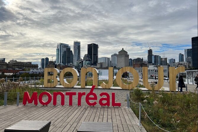 Walking tour of Old Montreal - 16/42 Tours - Small group size: the real value for your time