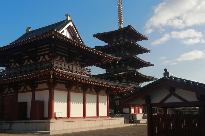 Walking Tour of Osaka's 5 Must-See Sights, with Ramen for Lunch - Shitennoji: One of Japan’s Oldest Temples, Without the Museum Feel