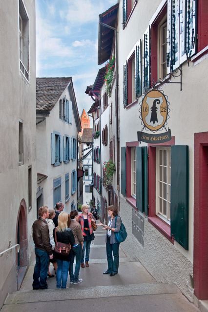 Walking Tour through Basel Old Town - Guides, Bilingual Switching, and the Pace That Works