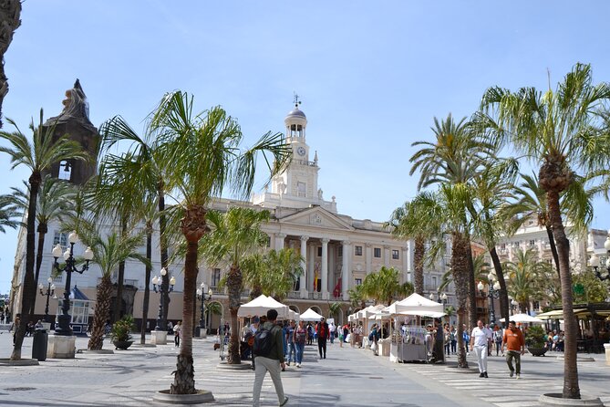 Walking Tour through Cádiz: Stories from the hand of a local guide - Why this walking tour feels like a local route, not a checklist