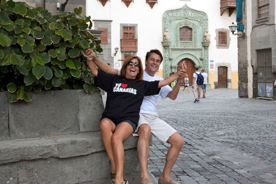 Walking tour Vegueta Old Town Las Palmas ( only in english) - Cathedral of Santa Ana and Plaza del Pilar Nuevo: the stops that anchor the walk