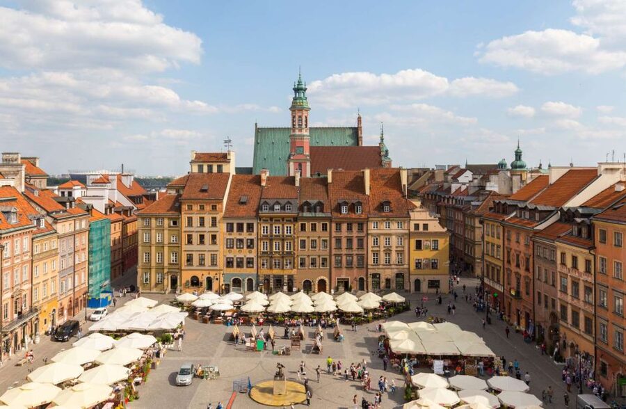 Warsaw: Old Town Guided Walking Tour - The Narrowest House Façade: Warsaw’s Quirky Brain