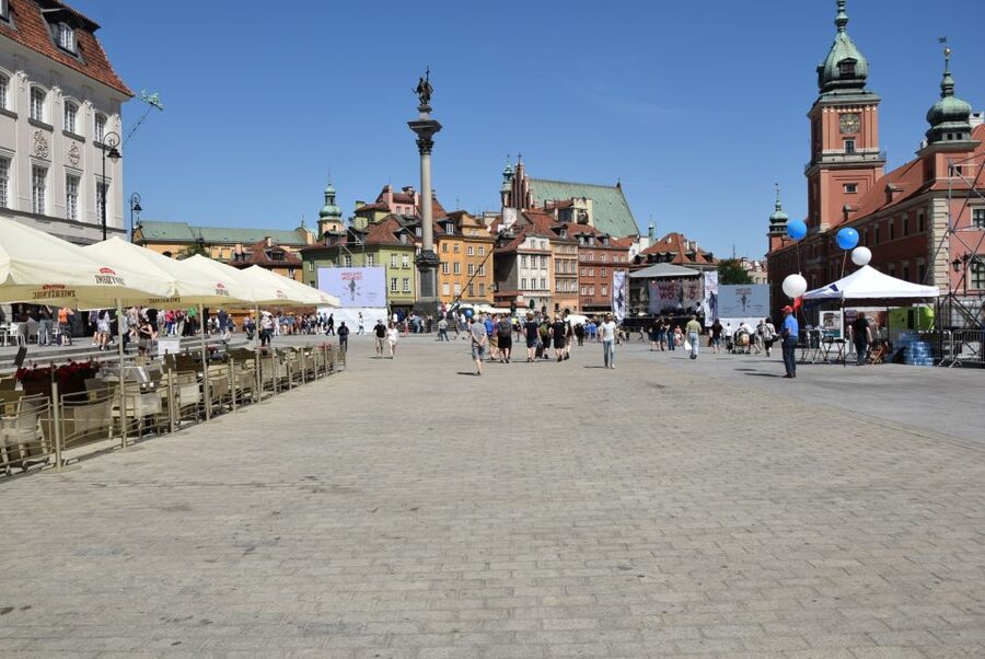 Warsaw: Old Town Guided Walking Tour - Royal Castle Gardens: A Calm Shift in Pace