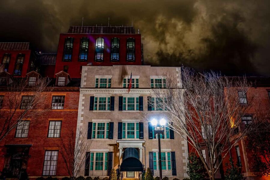 Washington, DC: Ghosts and Spirits Haunted Walking Tour - The 8-stop haunted route near the White House (and what it feels like)
