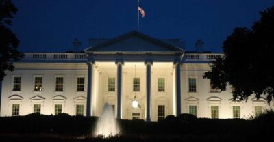 Washington DC: Night Tour with 10+ Stops, Admission Tickets - Meeting at the National Archives corner: the fastest way to start stress-free