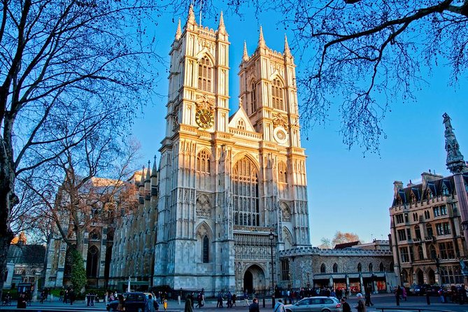 Westminster Guided Walking Tour with Abbey Entry - Westminster Abbey entry: fast access, then a choose-your-pace visit