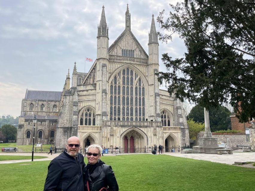 Winchester: Historic Castles and Cathedrals Walking Tour - Winchester Castle and the Great Hall: Where Legend Feels Physical