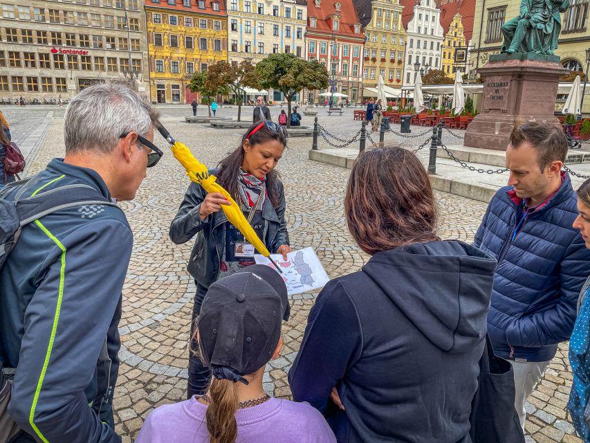 Wrocław: Old Town and Ostrów Tumski Walking Tour in English - Who should book this walking tour?