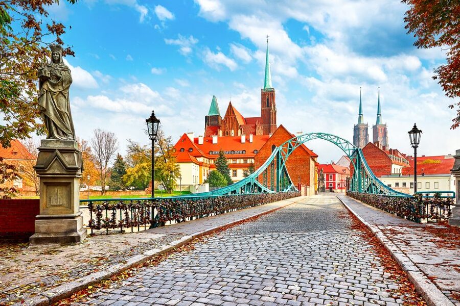 Wroclaw: Private Old Town Guided Walking Tour (2 hours) - Price and value: $164 per group up to 9