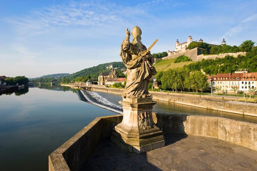 Würzburg: Guided Walking Tour - How the stops connect into a story (not just a checklist)