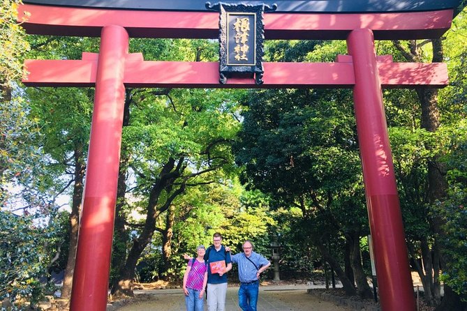Yanaka Historical Walking Tour in Tokyo's Old Town - Nezu Shrine: the red gates, the sacred vibe, and a Kyoto-like echo