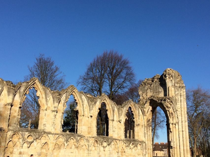 York: J&M’s City Sightseeing and History Walking Tour - King’s Square to the Shambles: markets, power, and myth-busting