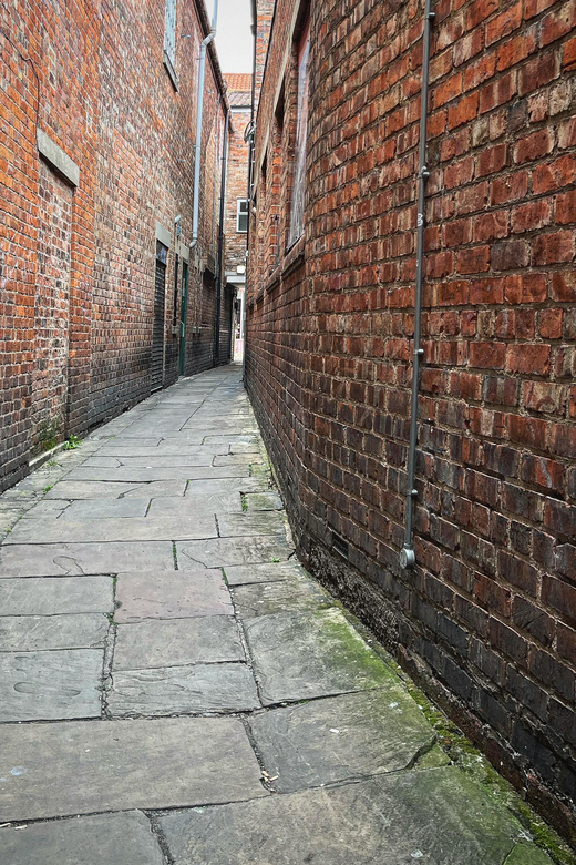 York’s Snickelways Story Walking Tour - Swinegate, Patrick Pool, Finkle Street, and Three Cranes Lane: the working-city vibe