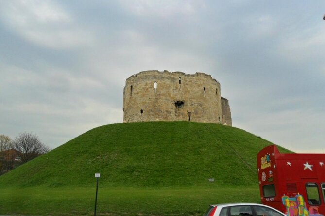 York Walls Private Walking Tour - Views, weather, and timing: small planning that saves your day