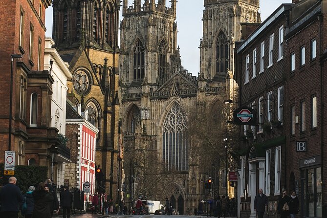 York Witches and History Walking Tour - Stop by stop: from the shortest street name to the most mystical lanes